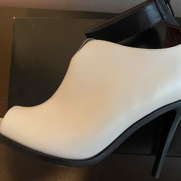 TIBI NEW YORK "ABBIE"   Peep Toe  Booties Stiletto - Picture 4 of 6